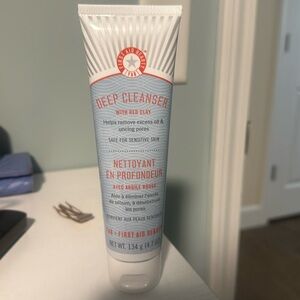 Deep Cleanser with red clay